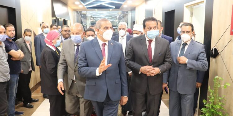 رئيس جامعة الأزهر يستقبل وزير التعليم العالي والبحث العلمي