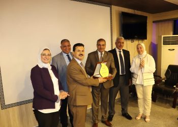 رئيس جامعة الأزهر يشيد بجهود الطواقم الطبية في خدمة الوطن منذ اندلاع جائحة كورونا