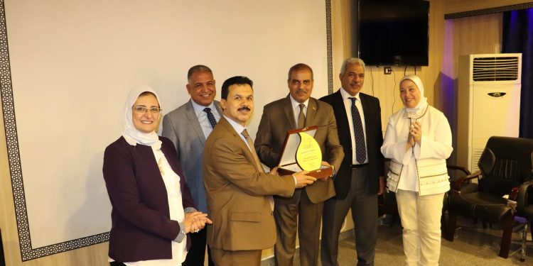 رئيس جامعة الأزهر يشيد بجهود الطواقم الطبية في خدمة الوطن منذ اندلاع جائحة كورونا