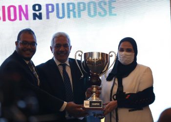 وزيرة التضامن الاجتماعي تكرم أبطال العالم فريق إيناكتس جامعة الأزهر