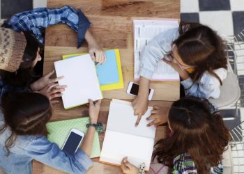 لطلاب الشعبة العلمية.. ننشر روابط مراجعات مادة الجيولوجيا