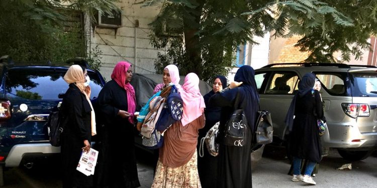 بسبب اللغة الإنجليزية.. قلق من أولياء الأمور وتفاؤل من الطلاب