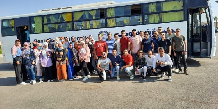 تنظيم رحلات طلابية لمعرض للكتاب بجامعة بني سويف