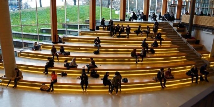 جامعة بريتيش كولومبيا تقدم فرصة زمالة لطلاب الماجستير في كندا