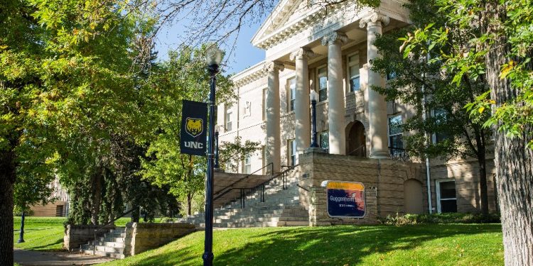 جامعة شمال كولورادو الأمريكية تقدم منحة لطلاب البكالوريوس