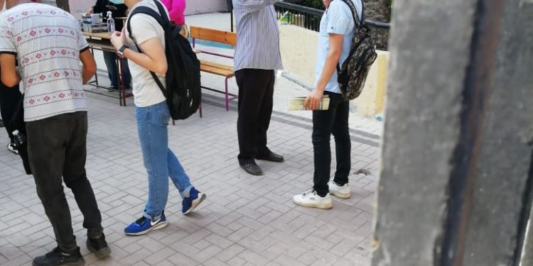 مدارس السيدة زينب تستقبل طلاب الشعبة العلمية لأداء امتحان الفيزياء