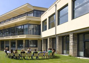 جامعة مودول تقدم منحة لطلاب الماجستير في فيينا