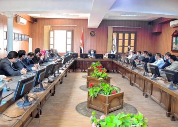 رئيس جامعة بني سويف يوجه بسرعة الانتهاء من ميكنة الإدارة