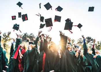 منح الجامعات 2021.. من بينها فرص في الجامعات الحكومية لطلاب الثانوية العامة