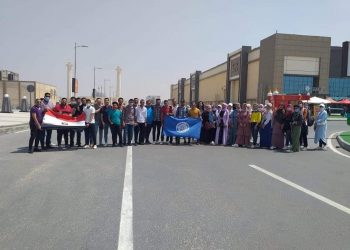 طلاب جامعة قناة السويس يواصلون زيارتهم لمعرض الكتاب