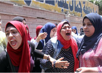 بعد الجبر والهندسة الفراغية.. حالات بكاء وحزن بين طلاب الثانوية