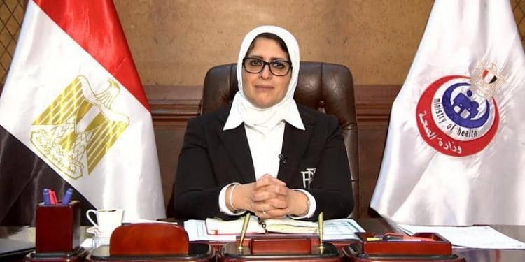 "الصحة" تتسلم أوراق شحن "أسترازينيكا" و"جونسون آند جونسون" تمهيدا لاستقبال الجرعات الأسبوع المقبل