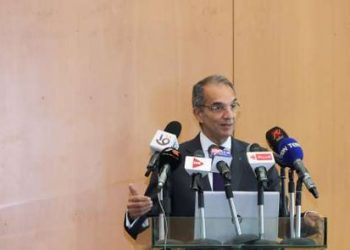 وزير الاتصالات