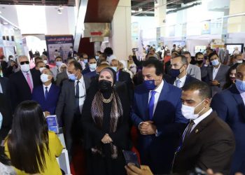 وزيرا التعليم العالي والتجارة والصناعة يفتتحان النسخة الخامسة لمعرض التعليم