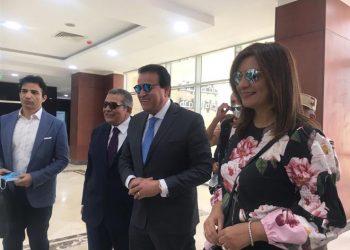 وزيرة الهجرة ووزير التعليم العالى