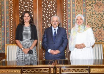 نبيلة مكرم: إتاحة مناهج اللغة العربية والتربية الدينية عبر "اتكلم عربي" يحافظ على الهوية المصرية