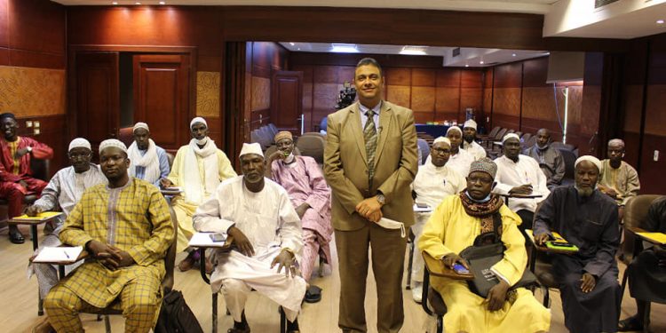 «استخدامات وسائل التواصل الاجتماعي في الدعوة الإسلامية».. محاضرة يلقيها عميد إعلام الأزهر للأئمة الماليين