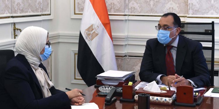 خطوات تلقي العاملين بالتعليم اللقاحات المضادة لكورونا خلال 72 ساعة