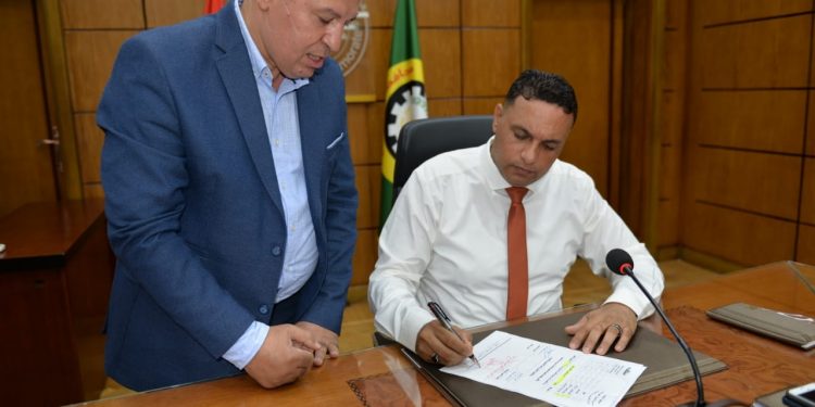 محافظ الدقهلية يعتمد تنسيق القبول مدارس التمريض  2022