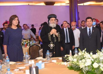 وزراء الهجرة والشباب مع البابا تواضروس