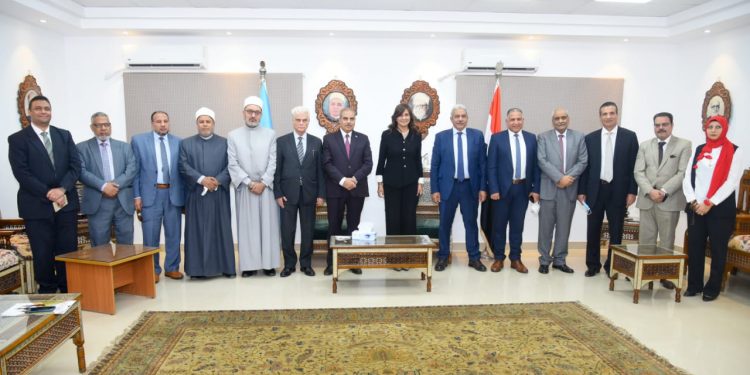 وزيرة الهجرخلال مشاركتها فى الندوة بجامعة الازهر