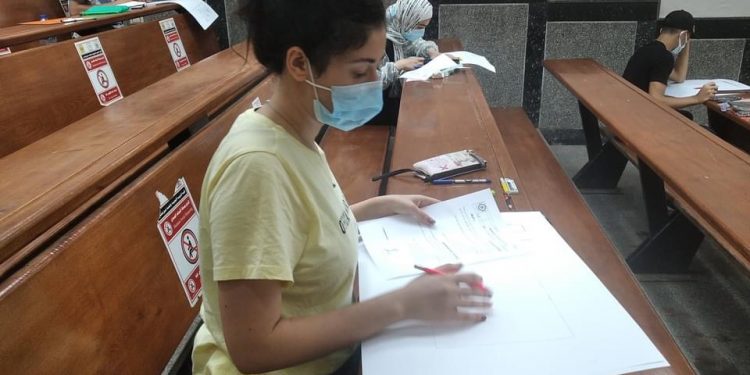 التعليم العالي:  115 الف طالب يسجلون في اختبارات القدرات