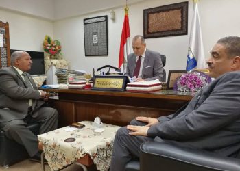 تفعيل الخدمة الإلكترونية لتحويلات الطلاب بين مدارس القاهرة