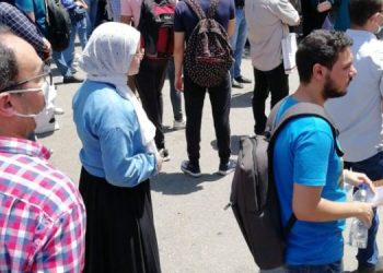 طالبات علمي رياضة سعداء بامتحان الرياضيات البحتة (التفاضل والتكامل)