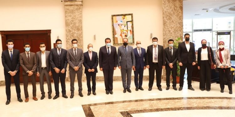 طالب بهندسة جامعة طنطا يفوز ببرنامج للتدريب على برامج الفضاء بروسيا