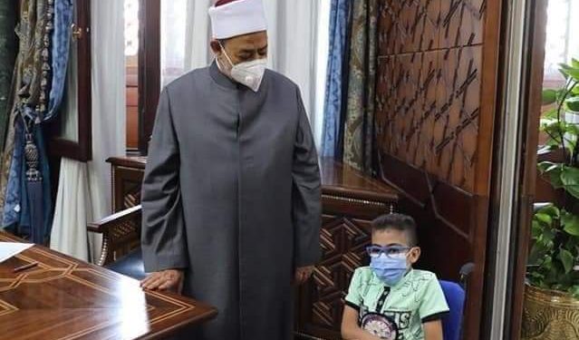 الإمام الأكبر يكرم المتميزين والمبتكرين بالأزهر ويؤكد دعمه للإبداع والابتكار