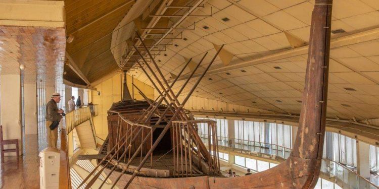 غلق كلى للطرق والمحاور المؤدية لخط سير موكب نقل مركب الملك خوفو