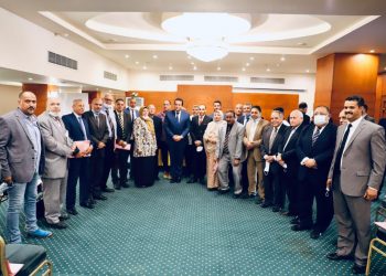 1800 جنيه مكافأة لجميع العاملين من صندوق الإداريين بالجامعات