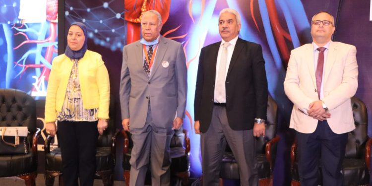 صديق يفتتح المؤتمر الدولي السادس لأقسام الأوعية الدموية بطب الأزهر بمشاركة 30 خبيرًا أجنبيًّا