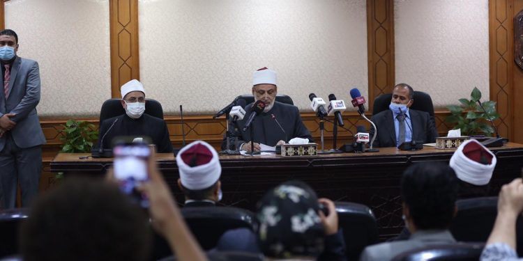 نسبة النجاح في القسم الأدبي بالثانوية الأزهرية 2021 قد بلغت 58.99٪