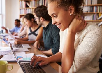منح الجامعات 2021.. فرص دراسية لطلاب الدراسات العليا في أوروبا