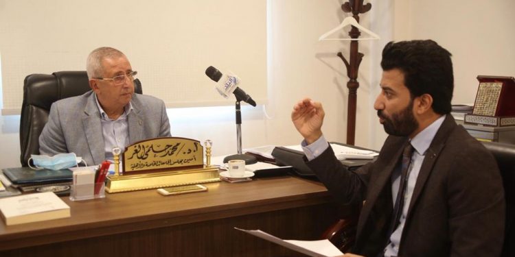 مجلس الجامعات الخاصة يقرر الغاء "الأبليكشن" ويتحدى سماسرة القبول