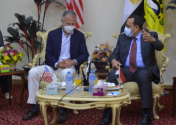 تخدم 6,400 طالب وطالبة.. الولايات المتحدة تُسلّم 20 حافلة جديدة إلى محافظة شمال سيناء