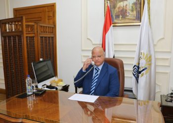 نتيجة الثانوية العامة 2021.. محافظ القاهرة يهنئ الأوائل هاتفيا