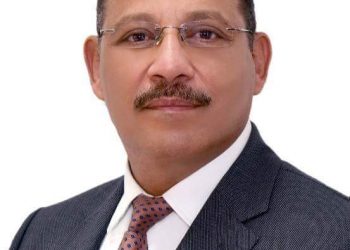 رئيس جامعة الأزهر يهنئ عبد الشافي بتجديد ثقة رئيس الجمهورية رئيسًا لهيئة الرقابة الإدارية