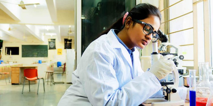 تنسيق الجامعات 2021.. جامعة حلوان تعلن شروط التقديم في برنامج فارما دي بكلية الصيدلة