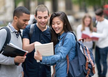 «شوقي»: لا علاقة لقرار عقد الامتحانات ورقيًا بالثانوية العامة