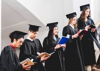 منح الجامعات 2021.. سفارة بريطانيا تدعو المصريين لمنحة دراسية مجانية