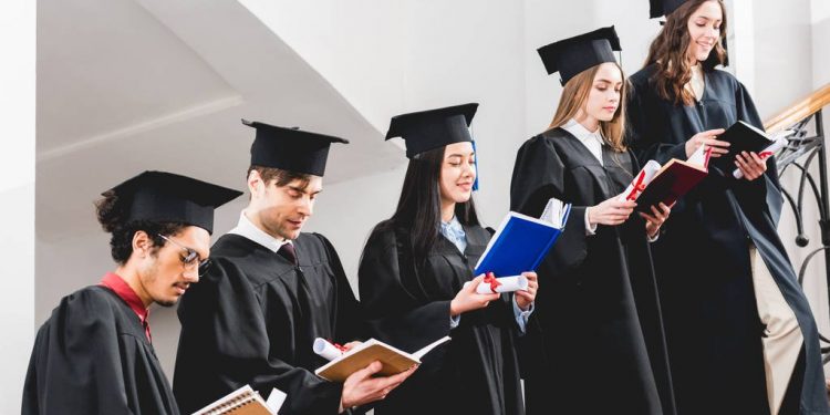 منح الجامعات 2021.. سفارة بريطانيا تدعو المصريين لمنحة دراسية مجانية