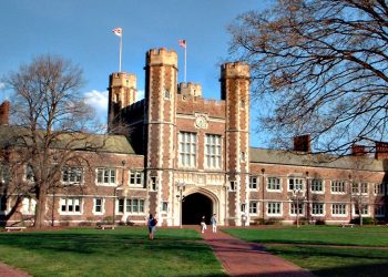 منح الجامعات 2021.. جامعة واشنطن تقدم منحا دراسية لطلاب البكالوريوس والدراسات العليا