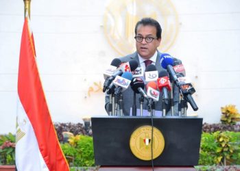 إنشاء القومي للبحوث لحاضنتين تكنولوجيتين للصحة والمنتجات الصيدلية ولتعميق التصنيع المحلى