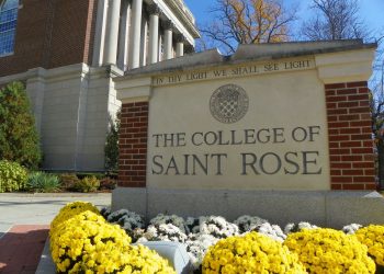 منح الجامعات 2021.. كلية سانت روز الأمريكية تقدم منحة لطلاب البكالوريوس