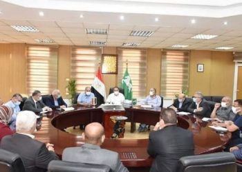 محافظ الشرقية يترأس لجنة لاختبار المتقدمين لشغل وظيفة مدير إدارة تعليمية