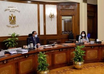 رئيس الوزراء يتابع تطوير مناهج رياض الأطفال والرابع الابتدائي