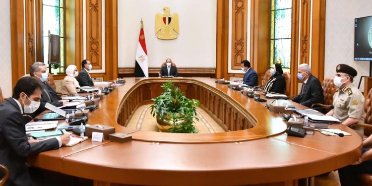 "السيسي" يوجه باتباع أعلى درجات التدقيق في منظومة التطعيمات للطلاب ضد كورونا