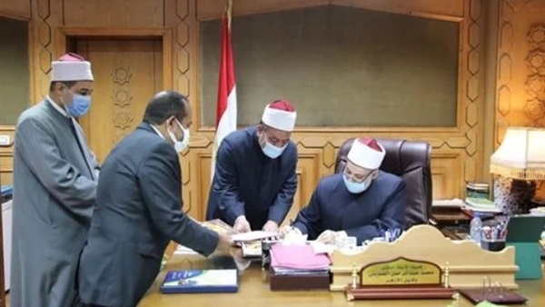 وكيل الأزهر يعتمد نتيجة الدور الثاني لشهادات القراءات